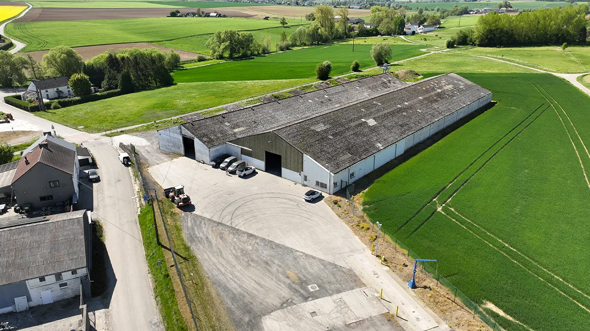 Photo a&eacute;rienne du d&eacute;p&ocirc;t de Donstiennes