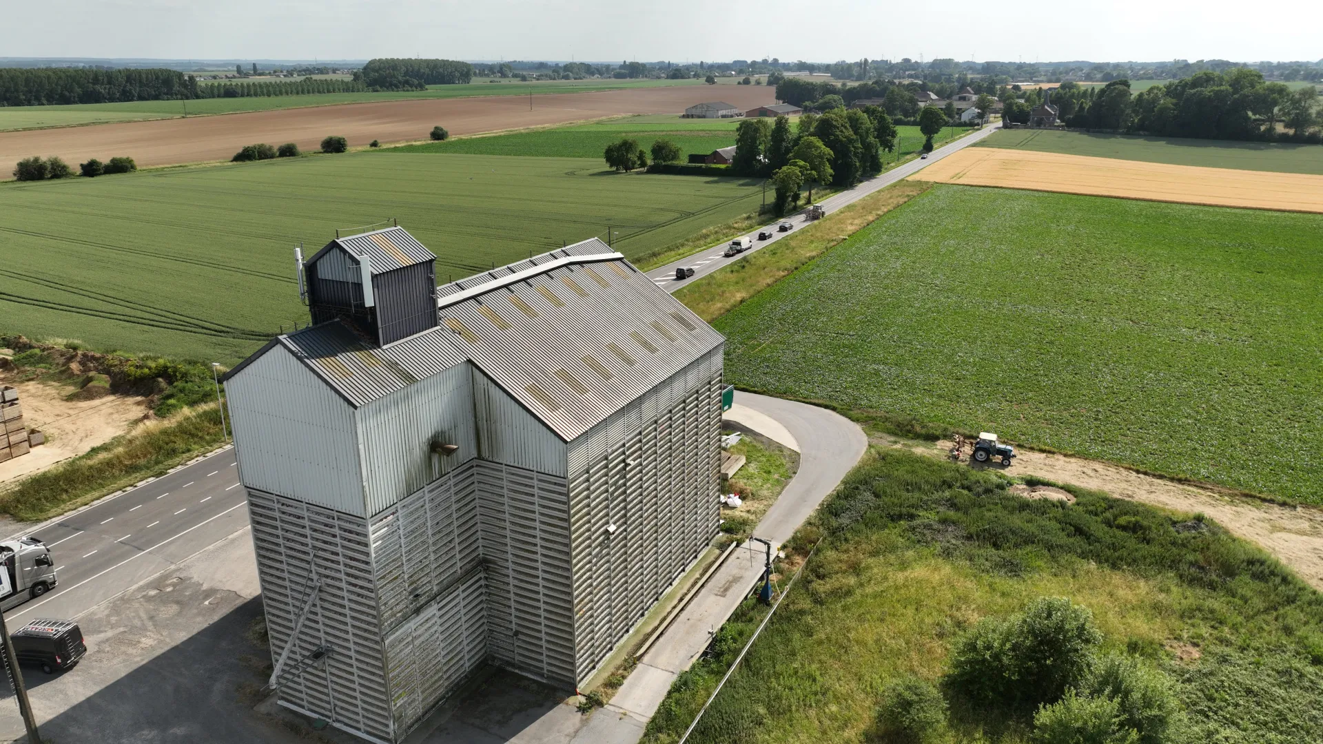 Photo a&eacute;rienne du d&eacute;p&ocirc;t de Meux