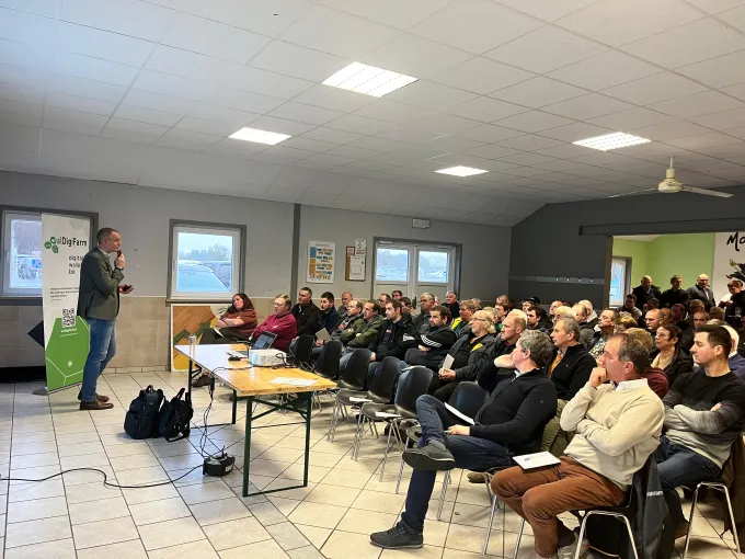 photo de l'orateur Waldigifarm en pr&eacute;sentation lors de la r&eacute;union technique de Vaux-Sur-Sure
